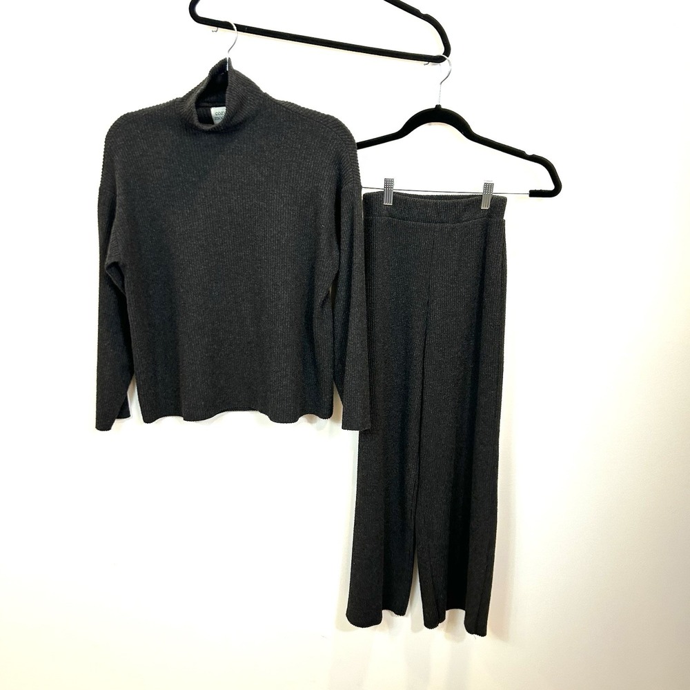 Pull&Bear XS / Small Cozy Mood Ribbed Lounge Set Top & Cropped Wide Leg Bottoms
